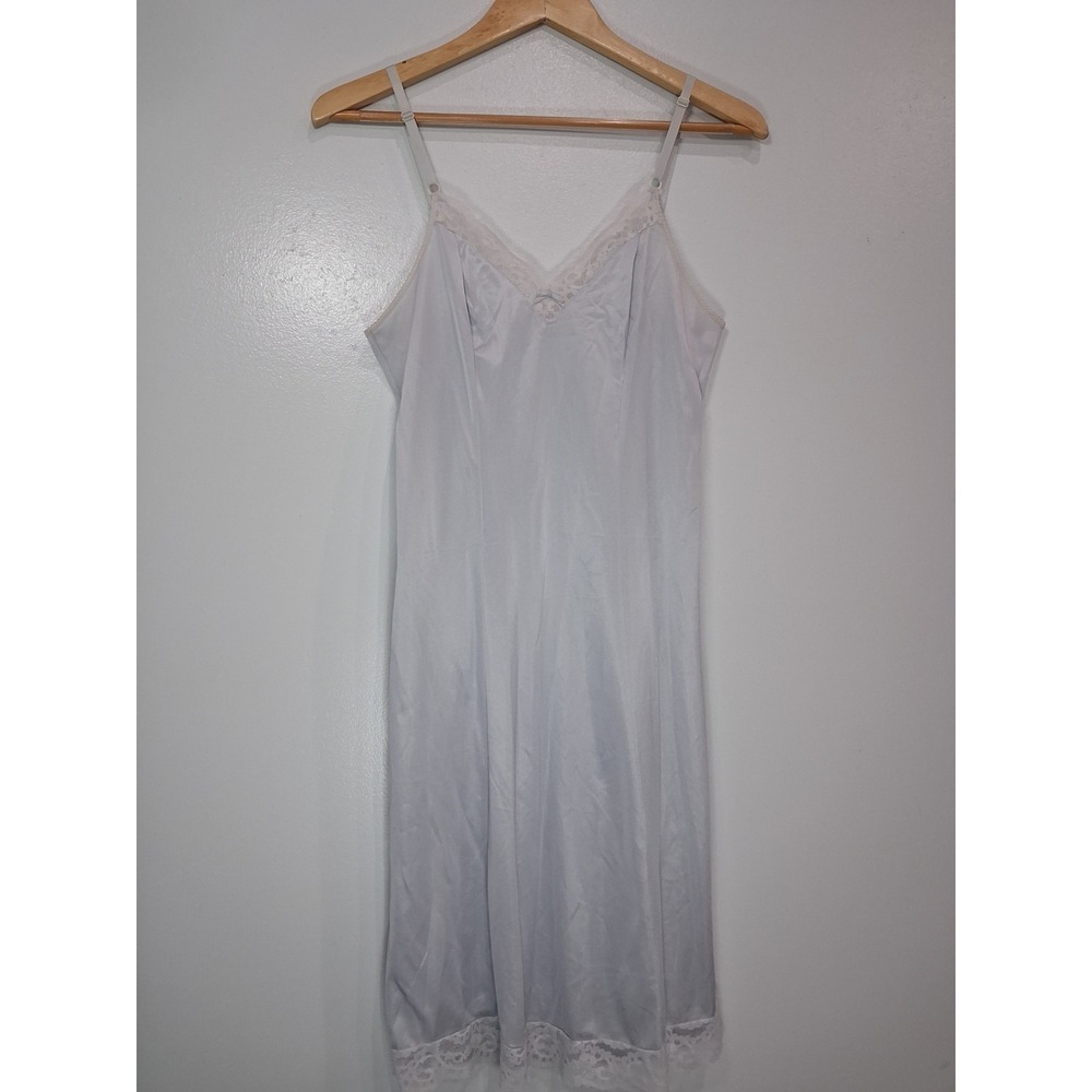 Vintage JCPenney Blue Lace Trim Full Slip Antron III Nylon Size‎ 34 Made in USA